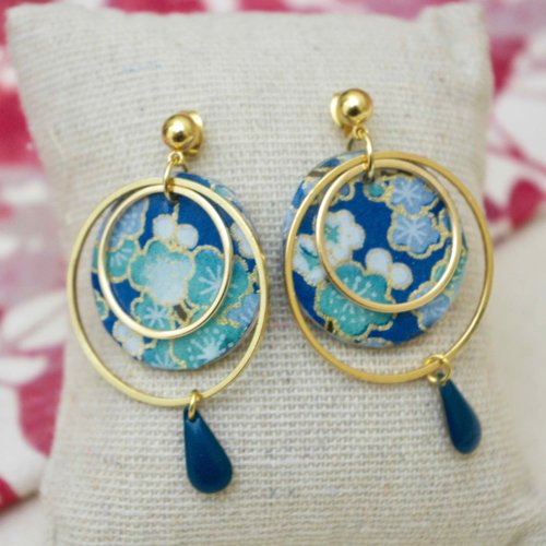 Boucles d’oreilles japonaises florales – style kimono, tons bleu vert, bijou fait main coloré avec son papier japonais