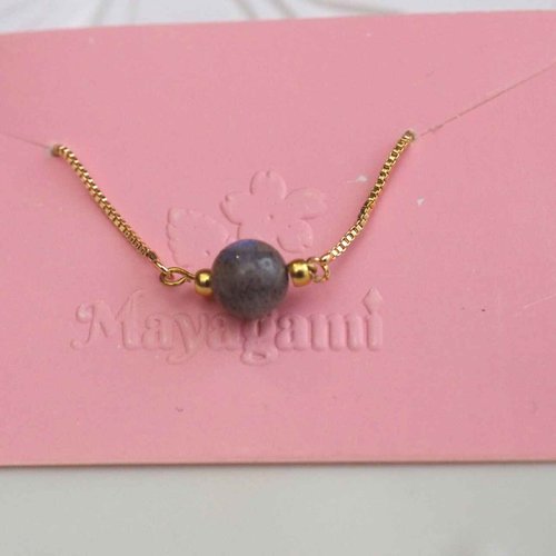 Bracelet avec une pierre de labradorite et chaine en acier réglable