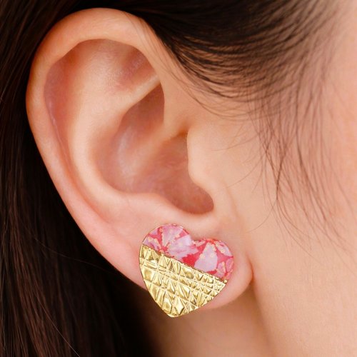 Boucles d'oreilles cœur puces d'oreilles en acier martelé et papier washi rose et or