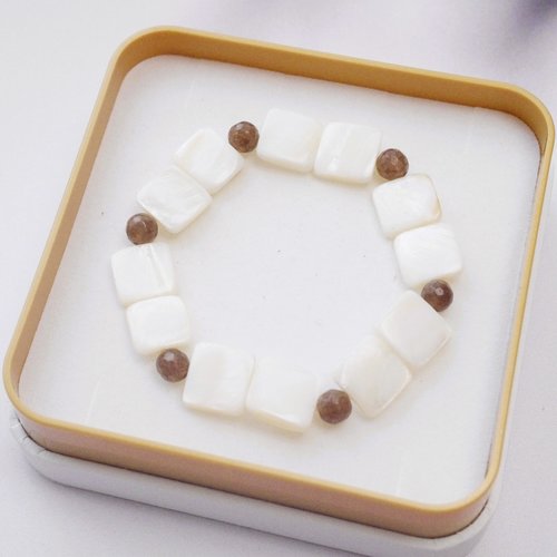 Bracelet en nacre & perles naturelles marron clair