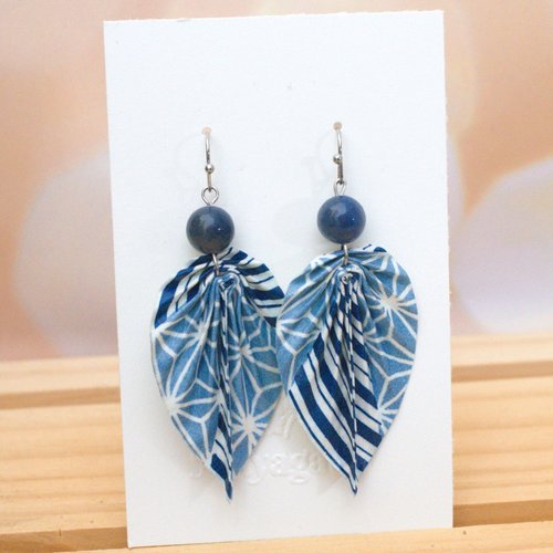 Boucles d'oreilles origami "feuille" en papier japonais, agate bleue et acier chirurgical