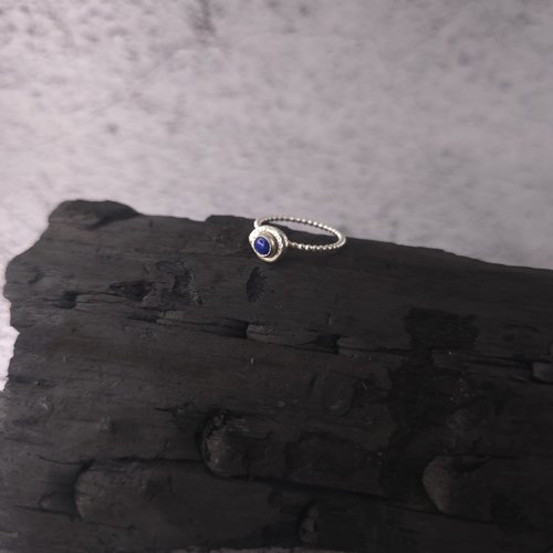 Bague perlée – lapis lazuli, talisman du savoir t.52