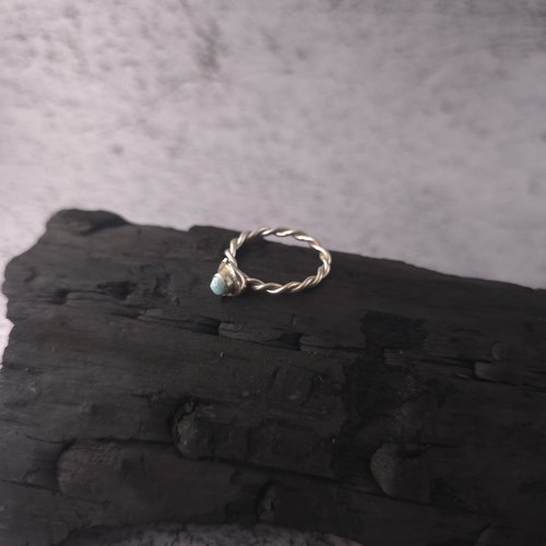 Bague torsadée – turquoise, talisman d’énergie t.56