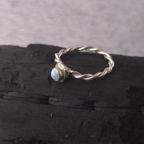 Bague torsadée – turquoise, talisman d’énergie t.56