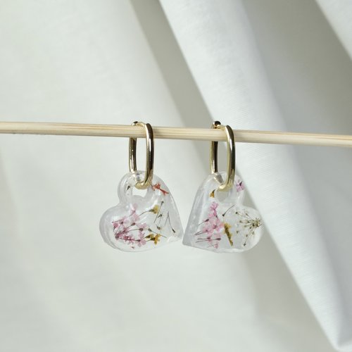 Paire de boucles d’oreilles en acier inoxydable avec pampilles uniques faites à la mains