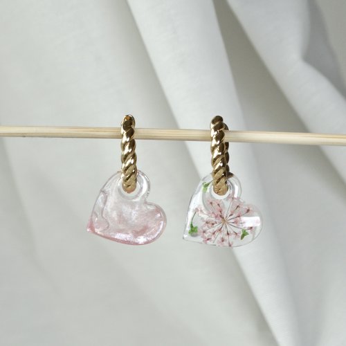Paire de boucles d’oreilles en acier inoxydable avec pampilles uniques faites à la mains