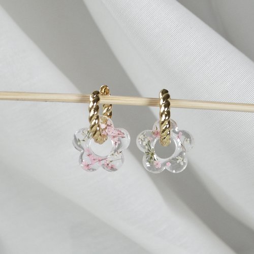 Paire de boucles d’oreilles en acier inoxydable avec pampilles uniques faites à la mains