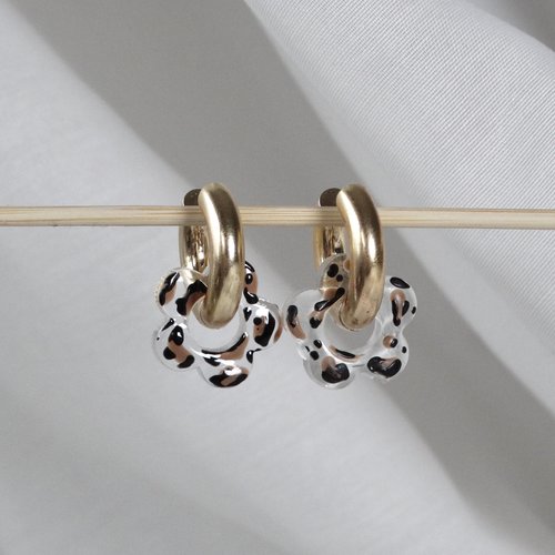Paire de boucles d’oreilles en acier inoxydable avec pampilles uniques faites à la mains