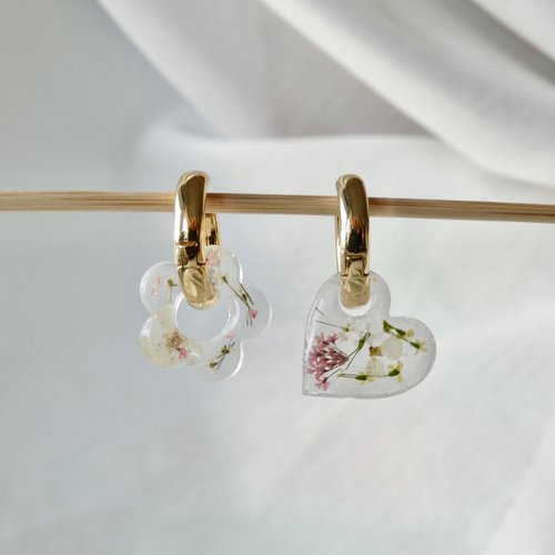 Paire de boucles d’oreilles en acier inoxydable avec pampilles uniques faites à la mains