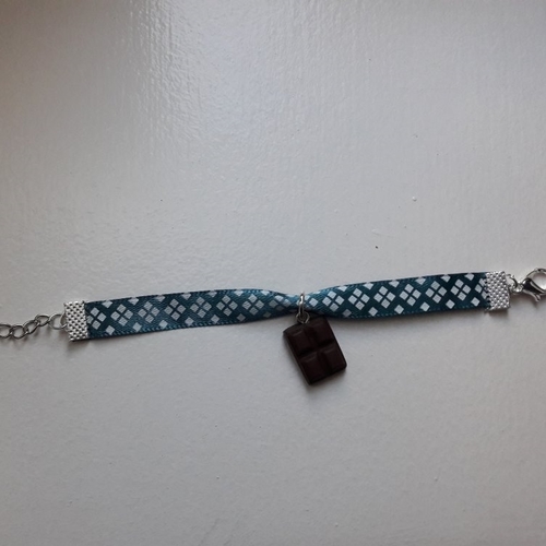 Bracelet chocolat ruban bleu