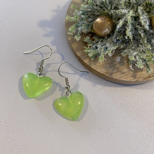 Boucles d’oreilles cœurs verts