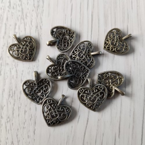 10 breloques / pendentifs coeur en métal bronze