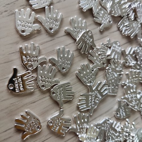 10 breloques main "handmade" en métal argenté