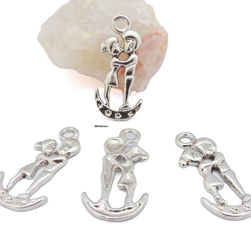 Lot de 6 breloques argentées amoureux sur la lune