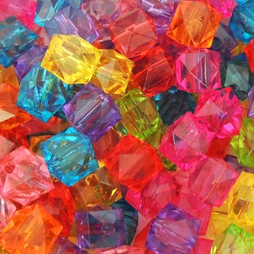 Lot de 20 perles cubes à facettes en acrylique - 10mm