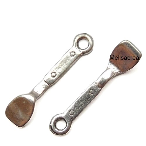 Lot de 100 breloques spatule - 25x6x3 mm