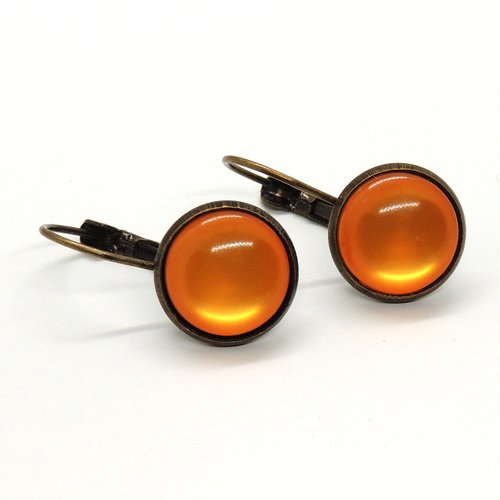 Boucles d'oreilles avec cabochon en résine orange