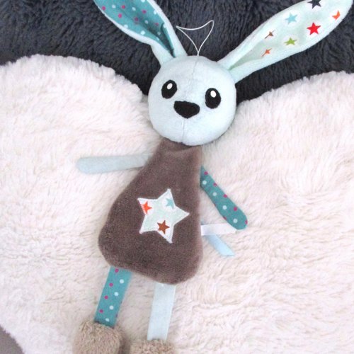Doudou lapin plat bleu et marron , tissu coton minky tout doux , hauteur 29 cm, personnalisable en couleur