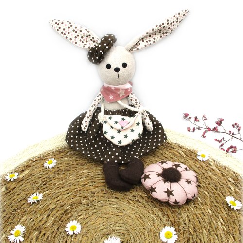 Poupée en tissu , doudou lapin, marron, minky coton, 28 cm de hauteur, jouet, poupée à habiller, idée cadeau