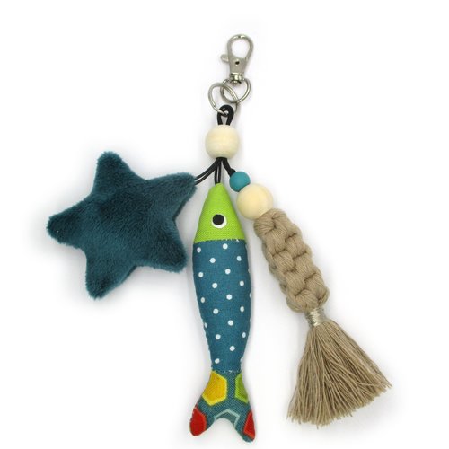 Porte-clés sardine turquoise, en tissu, minky et macramé pour accrocher à vos sacs, clés, idée cadeau originale