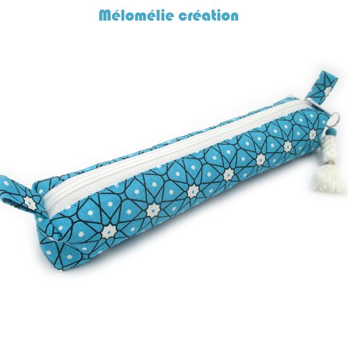 Trousse fine pour la rentrée des classes, en coton bleu fleuri, idéale pour quelques stylos ou autre