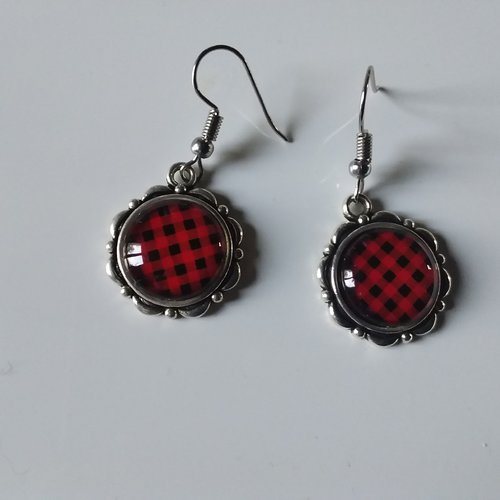 Boucles d’oreilles cabochons sur crochets