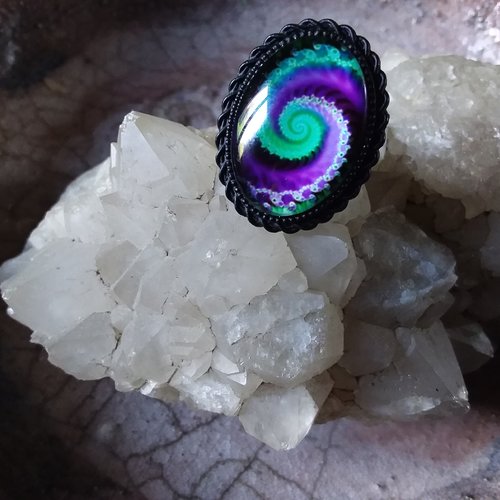 Bague réglable avec cabochon ovale
