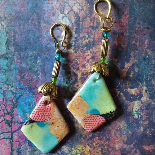 Boucles polymère,  couleurs douces, zamak,swaroski, création artisanale