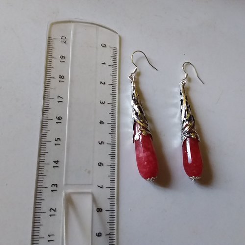 Boucles d’oreilles gouttes calcedoine rouge