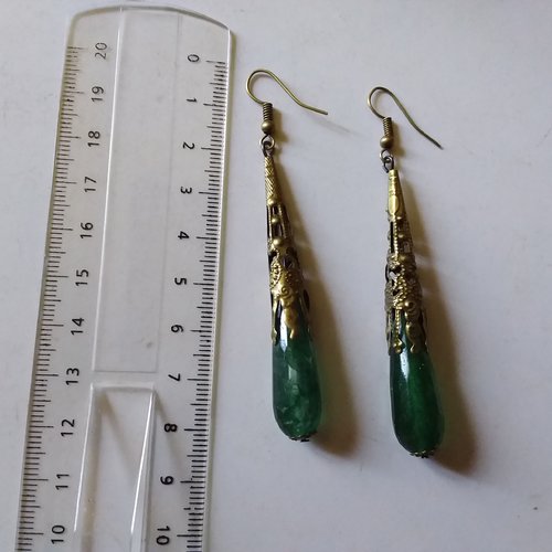 Boucles d’oreilles gouttes calcedoine verte