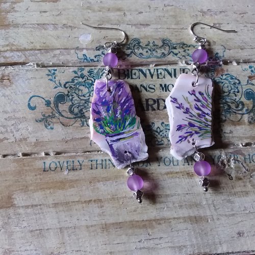 Quelques brins de lavande,  boucles d’oreilles, polymère,  peint à la main, florales, légères, originales,  création artisanale
