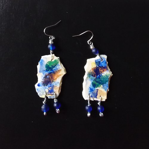 Bleu bohème,  mini tableau peint à la main,  argile, perles de verre,  création artisanale unique