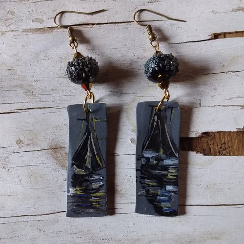 Le voilier noir,  boucles d’oreilles, série mini tableaux,  légères, originales,  création unique artisanale