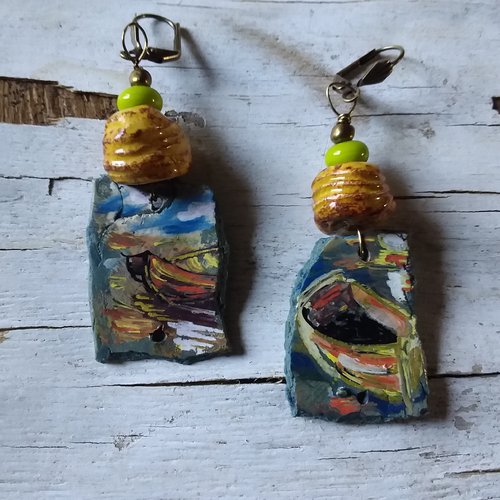 La barque dans le marais...boucles d’oreilles mini tableaux,  argile polymère,  céramique,  verre, création artisanale unique