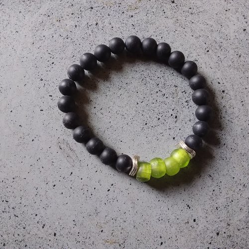 Bracelet élastique vert et noir, création artisanale unique
