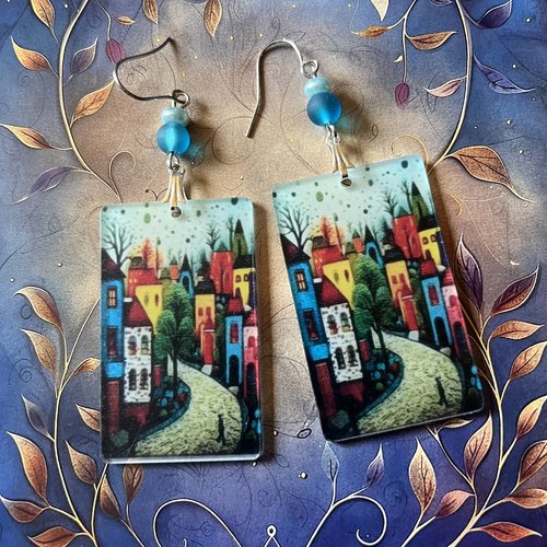 Village coloré, boucles d’oreilles légères et originales