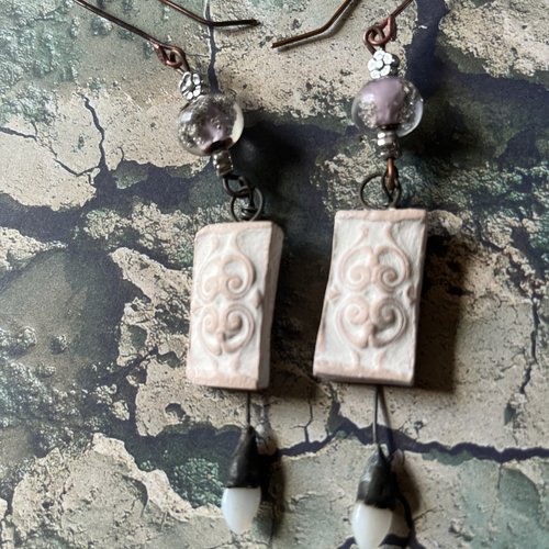 Symphonie artistique, boucles d’oreilles hétéroclites artisanales, création unique