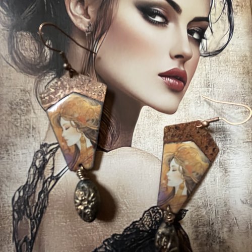 Couleur sépia, boucles d’oreilles cuivre émaillé, création artisanale