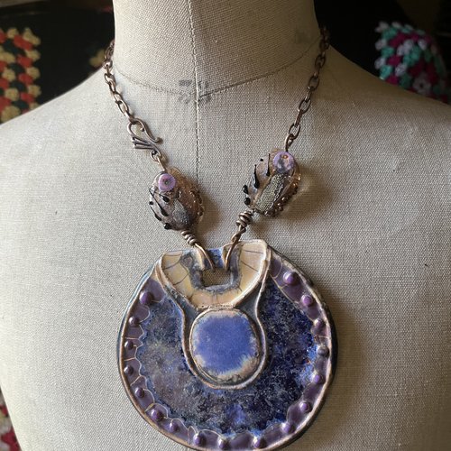 Collier gros pendentif en céramique