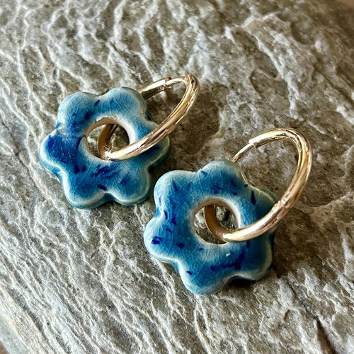 Boucles d’oreilles créoles perle en céramique