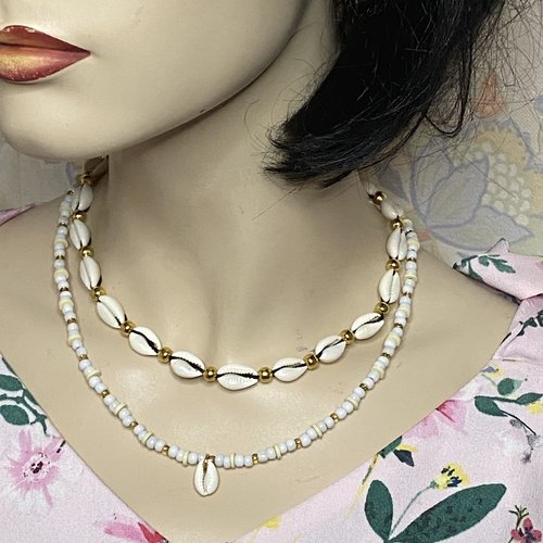 Colliers coquillages cauri