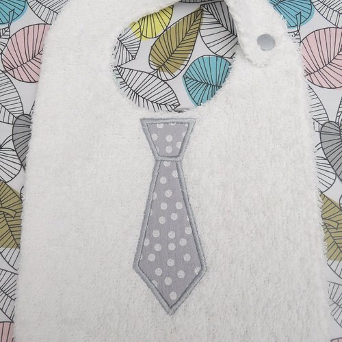 Bavoir éponge bébé/enfant/garçon personnalisable avec cravate coton fantaisie/broderie gris perle