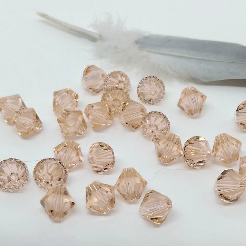 Lot de 10 toupies de cristal de verre swarovski pèche à facette dim 6 mm