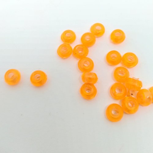 Lot de 18 perles anneaux orange acrylique diam 5 mm