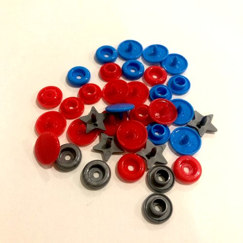 Lot de boutons pressions acrylique 3 couleurs