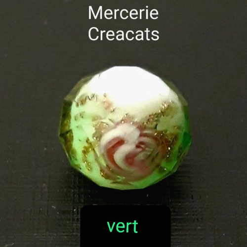 X 2 perles verre lampwork à facettes motif fleurs - vert