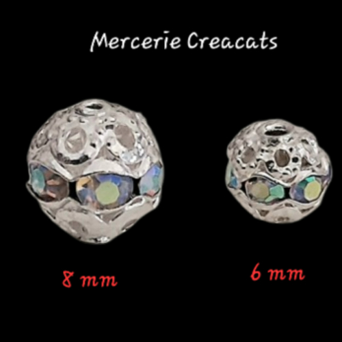 5 perles rondes filigrane 6 ou 8 mm métal argenté et strass effet cristal à facettes reflets aurore boréale