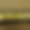 Ruban perlé de rocaille or, brodée sur voile et tulle noir, largeur total: 5.5 cm / 2.5 cm