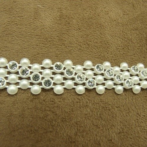 Ruban perle fine nacré, sur rangée de 4 strass argenté incliné,1,5 cm