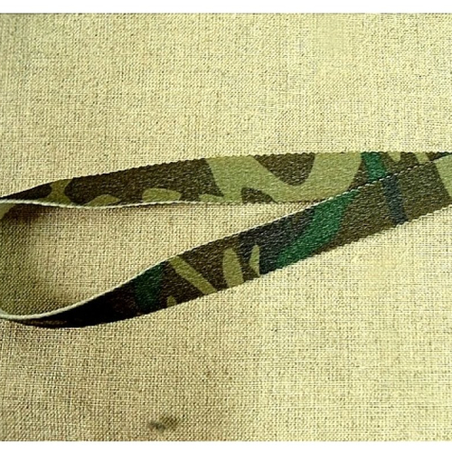 Ruban elastique  motif  camouflage militaire 15 mm ,de belle qualité